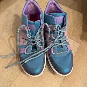 FitFlop Women's Blue & Purple Sneaker 8.5